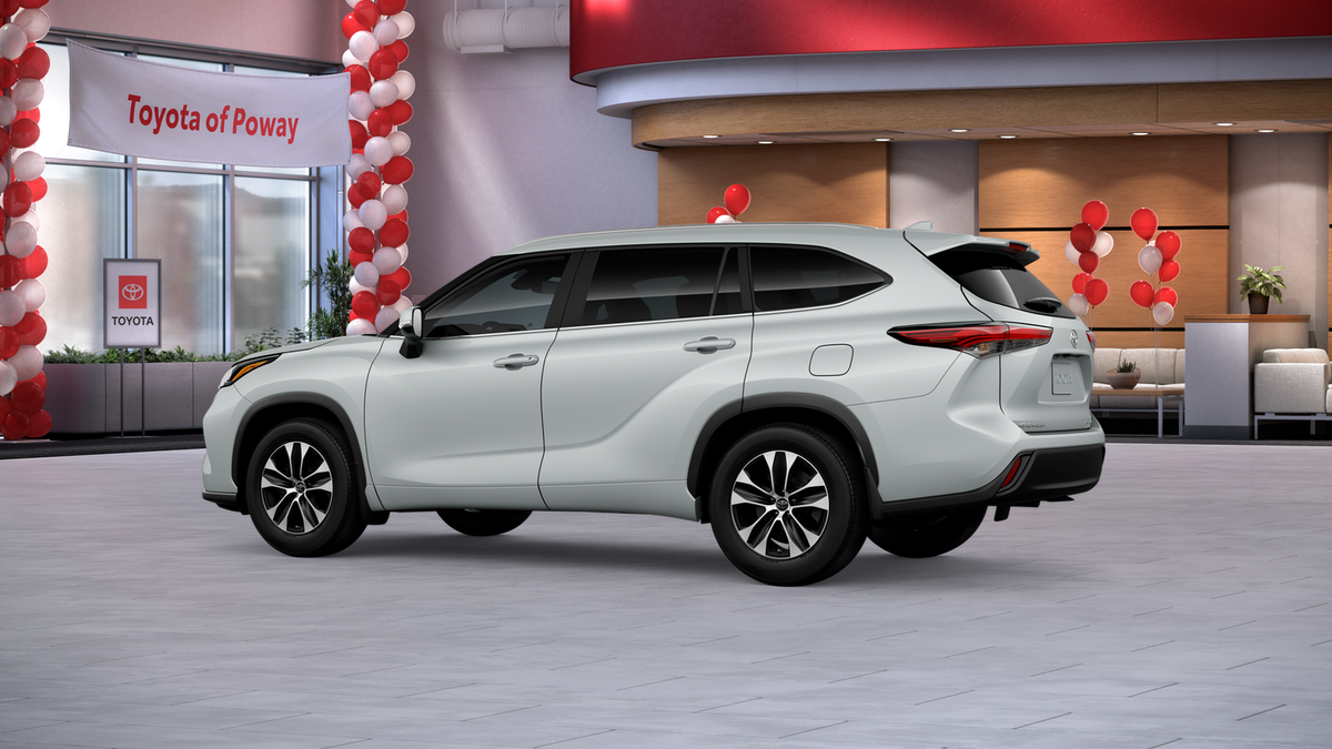 New 2026 Wind Chill Pearl <sup>1</sup> Toyota  XLE image 40