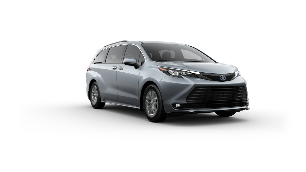 2025 Toyota Sienna XLE photo 47