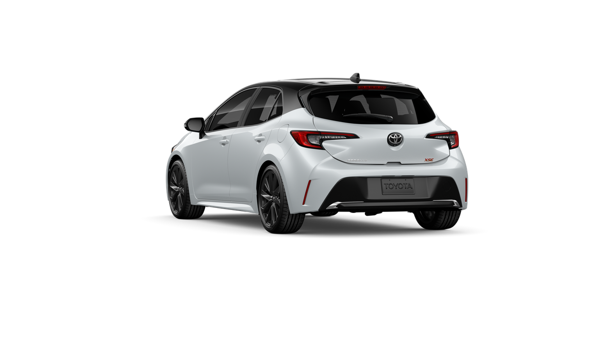 New 2027 Wind Chill Pearl with Black roof <sup>1</sup> Toyota  XSE image 9