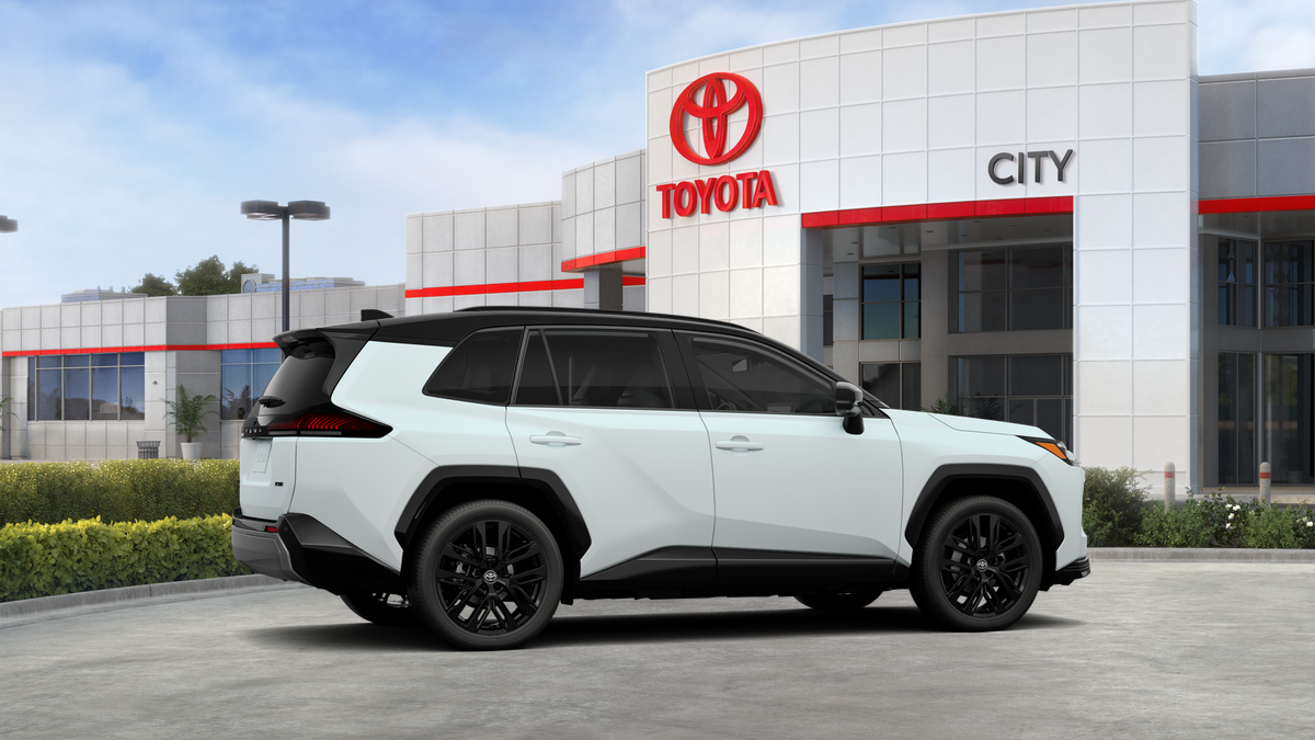 New 2026 Wind Chill Pearl with Midnight Black Metallic roof <sup>1</sup> Toyota  XSE image 13