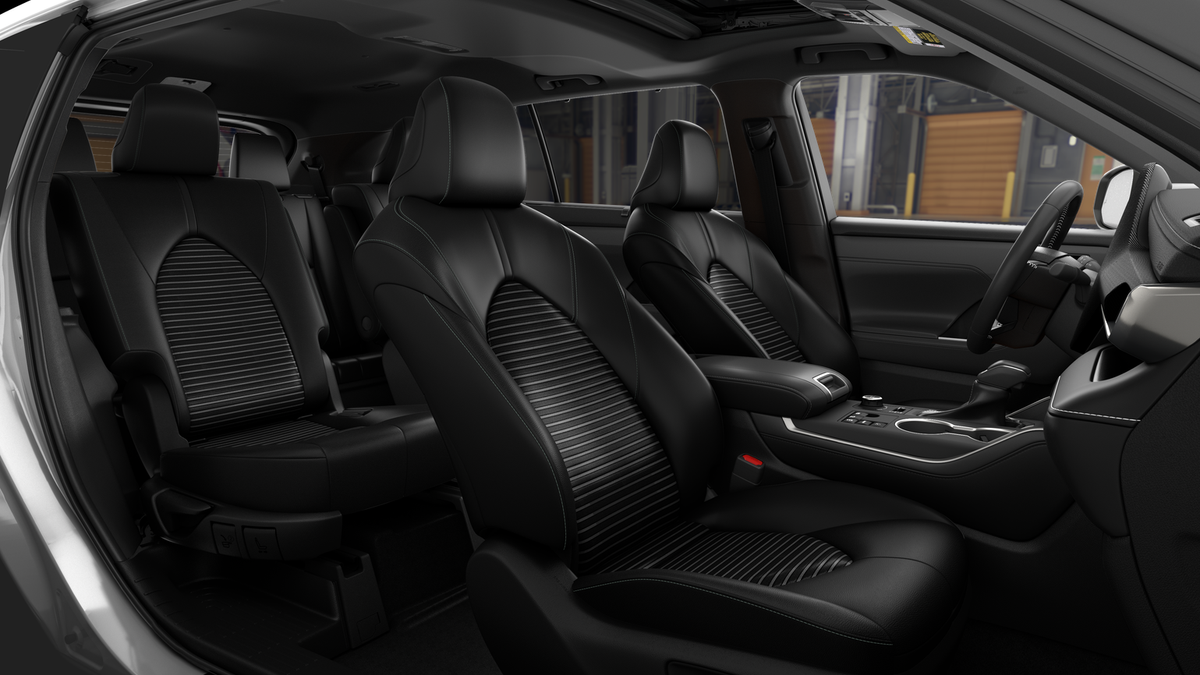 2025 Toyota Highlander XSE photo 18
