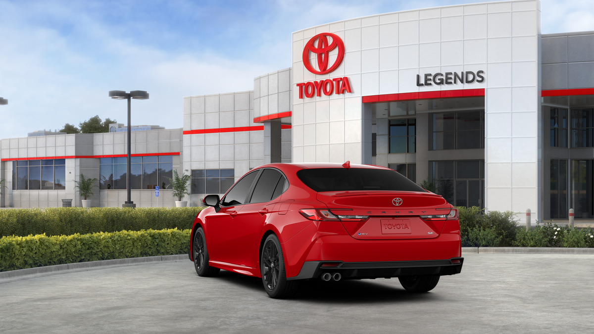 2025 Toyota Camry SE photo 8