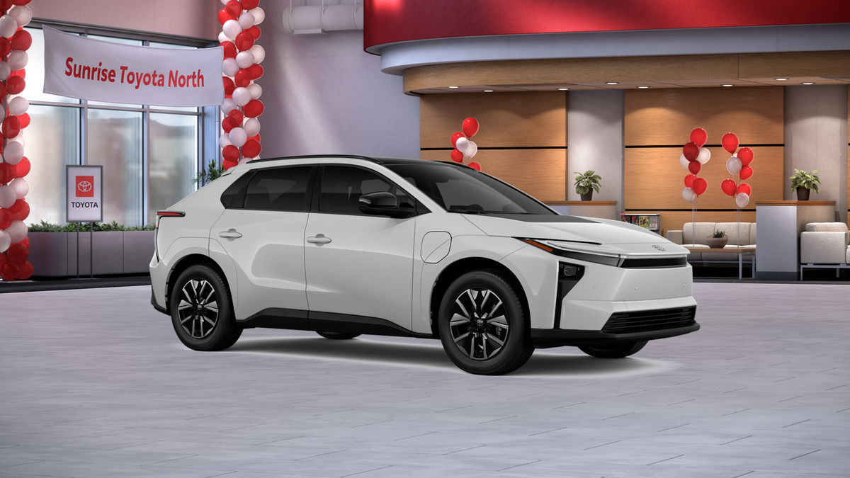 2026 Toyota bZ XLE - Photo 16