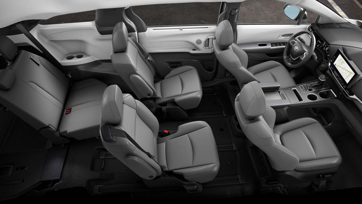 2025 Toyota Sienna XLE photo 22