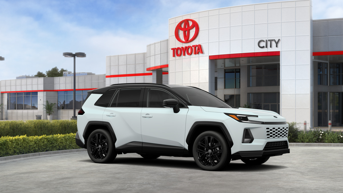 New 2026 Wind Chill Pearl with Midnight Black Metallic roof <sup>1</sup> Toyota  XSE image 16