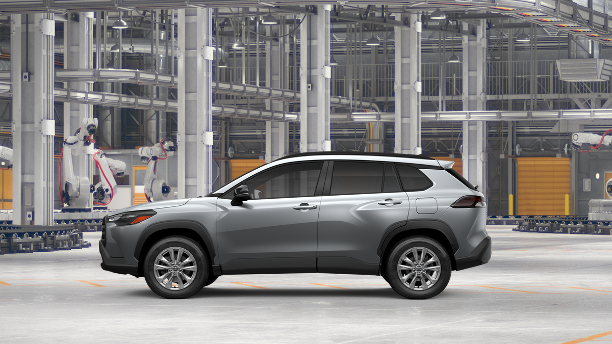 2026 Toyota Corolla Cross LE photo 5
