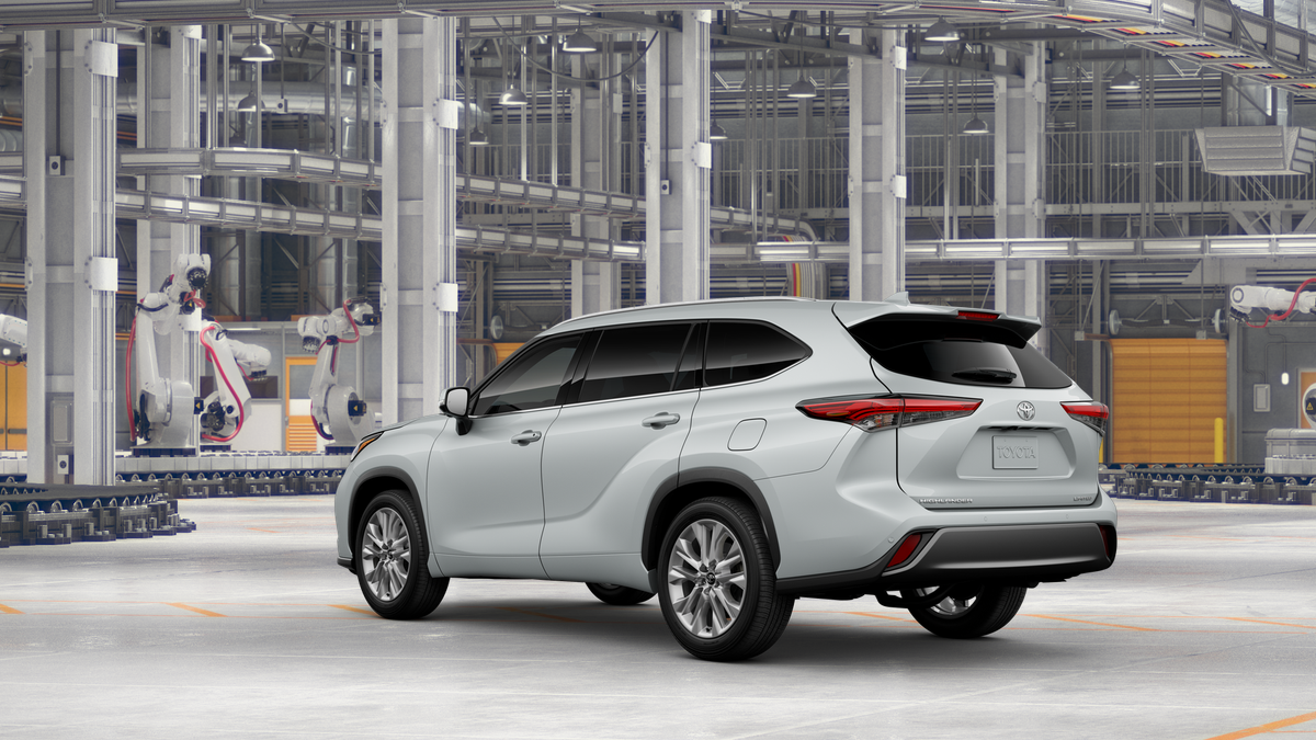 2025 Toyota Highlander Limited photo 2