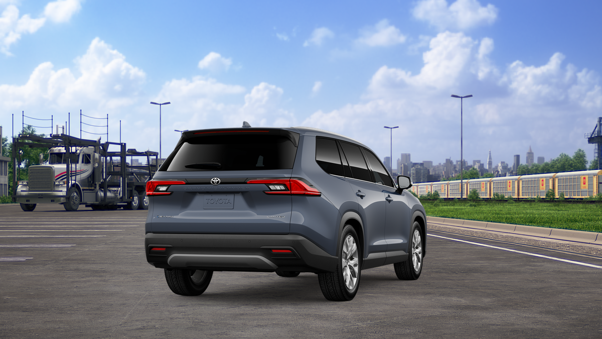 2026 Toyota Highlander Hybrid Limited photo 11