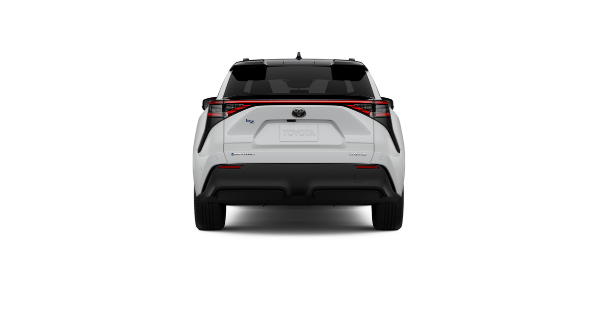 New 2026 Wind Chill Pearl with Midnight Black Metallic roof <sup>1</sup> Toyota  Limited image 10