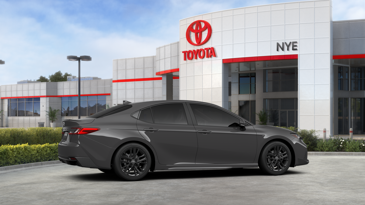 2025 Toyota Camry SE photo 7