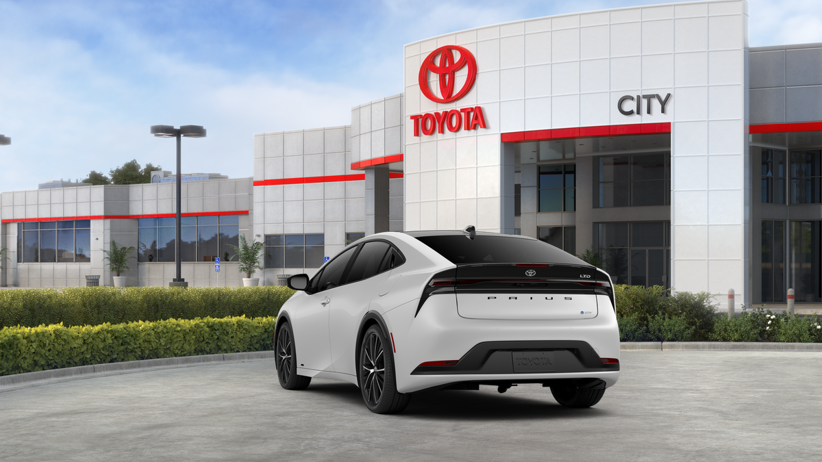 New 2027 Wind Chill Pearl <sup>1</sup> Toyota  Limited AWD image 44