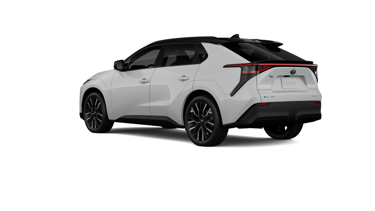 New 2027 Wind Chill Pearl with Midnight Black Metallic roof <sup>1</sup> Toyota  Limited image 8