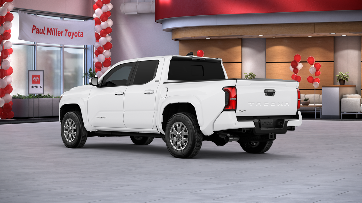 2025 Toyota Tacoma SR5 - Photo 8