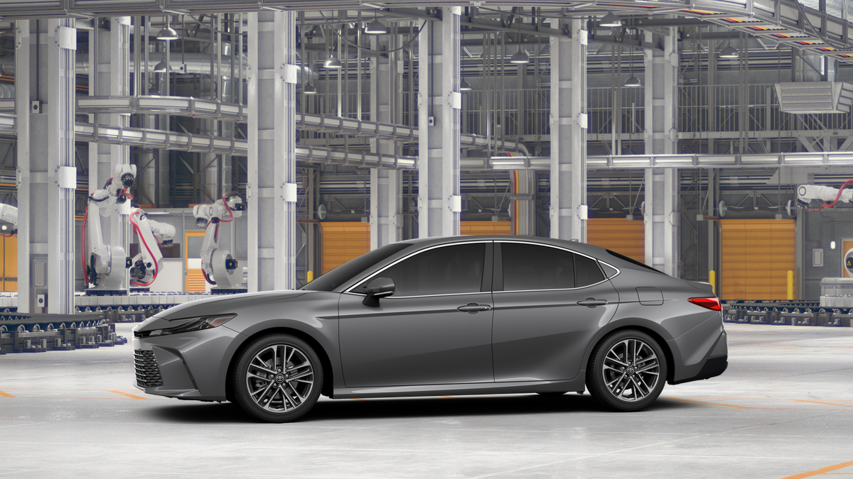 2026 Toyota Camry XLE photo 3