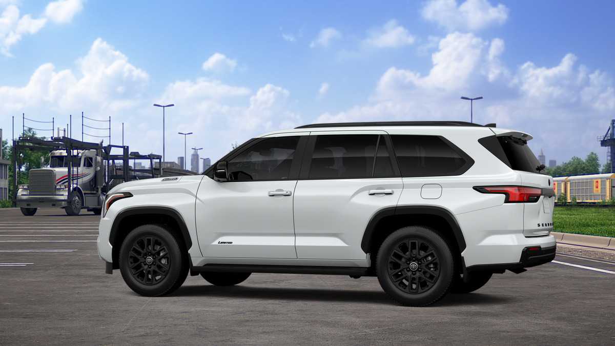 New 2026 Wind Chill Pearl <sup>1</sup> Toyota  Limited image 7