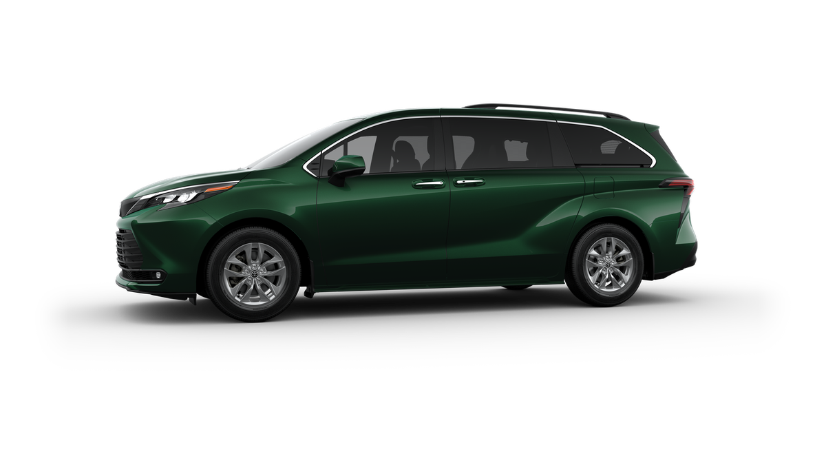 2025 Toyota Sienna XLE photo 21