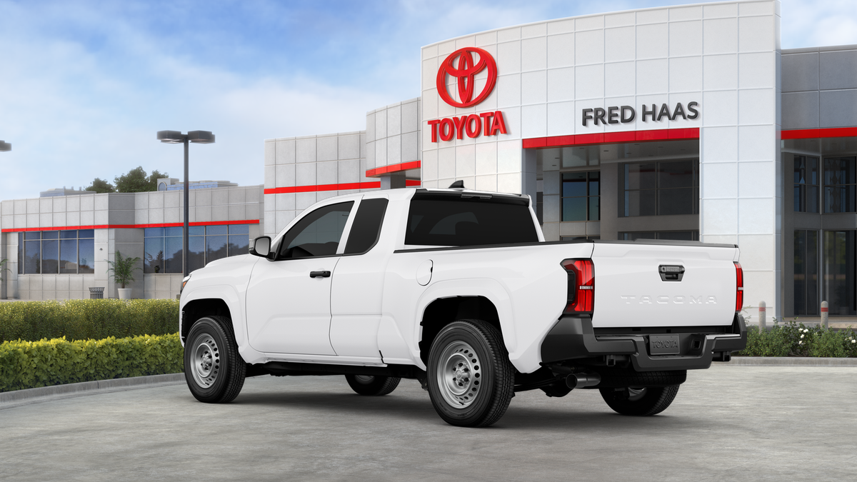2025 Toyota Tacoma SR XtraCab photo 7