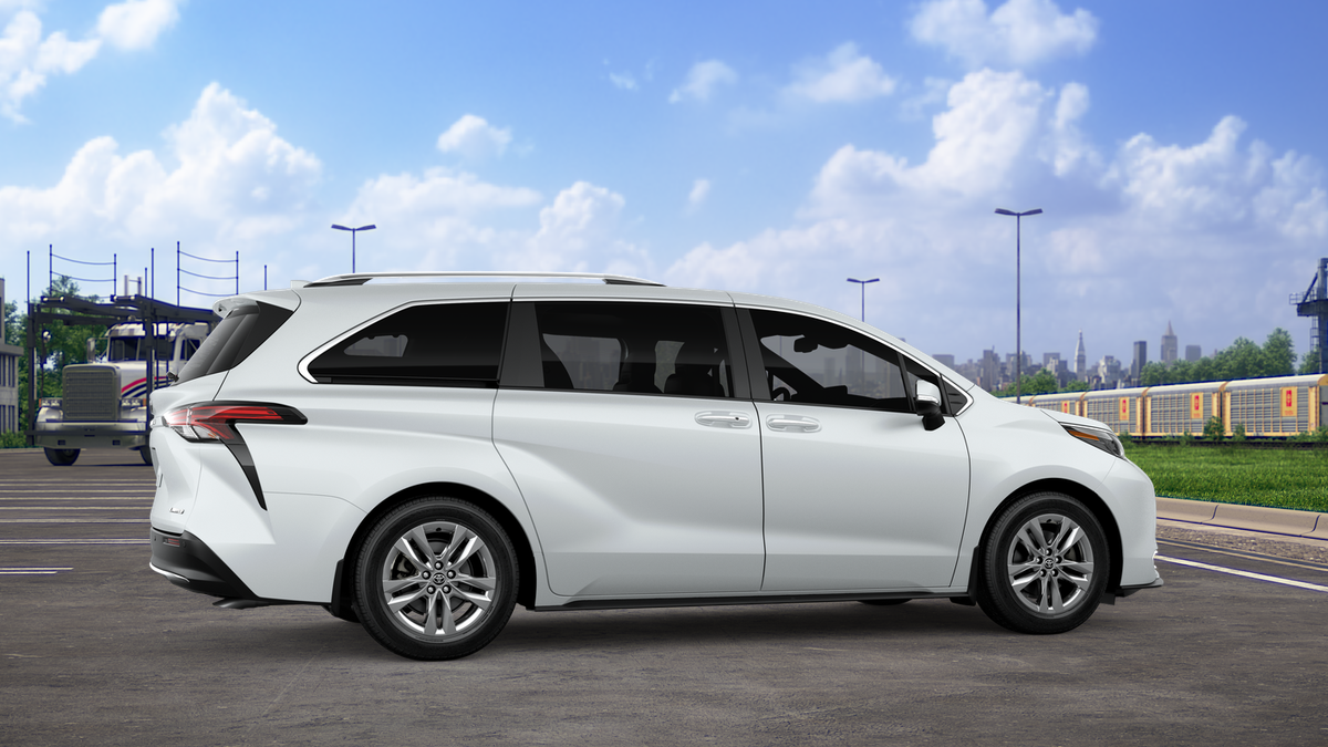 New 2026 Wind Chill Pearl <sup>1</sup> Toyota  Limited image 13