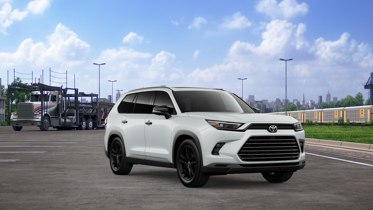 2026 Toyota Highlander Hybrid photo 5