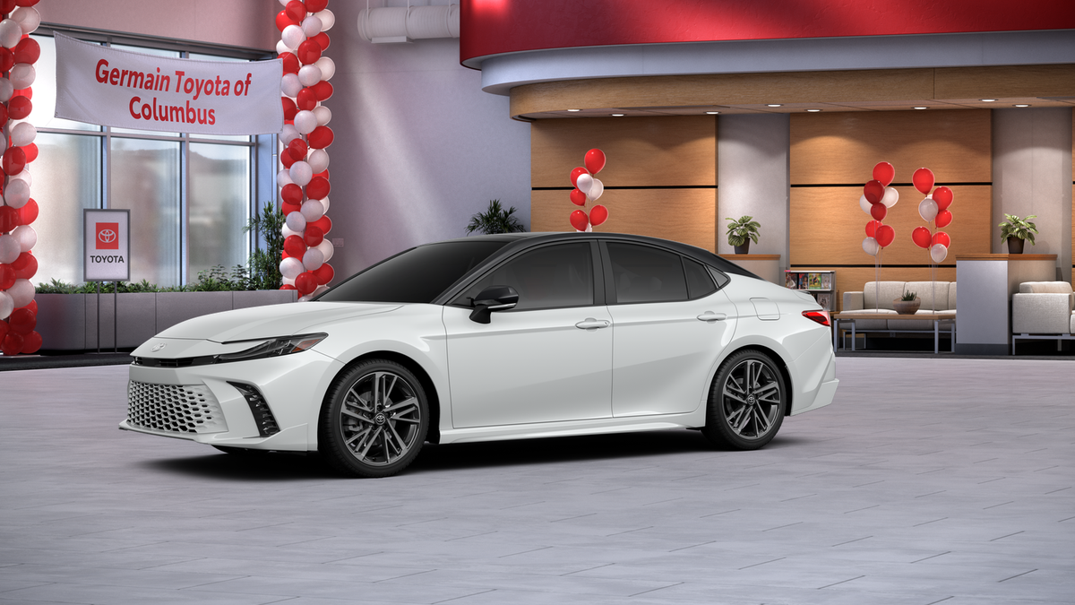 New 2026 Wind Chill Pearl with Midnight Black Metallic roof <sup>1</sup> Toyota  XSE image 3