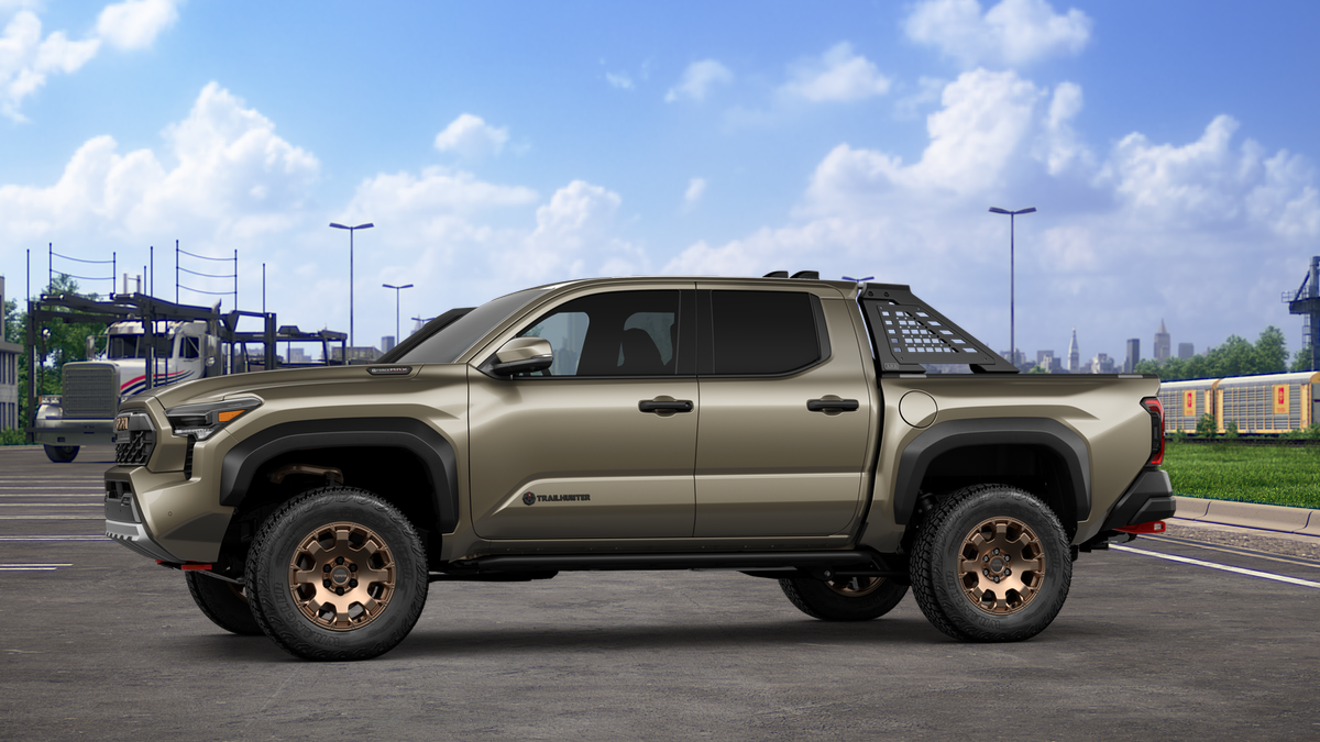 2025 Toyota Tacoma Trailhunter Double Cab photo 3