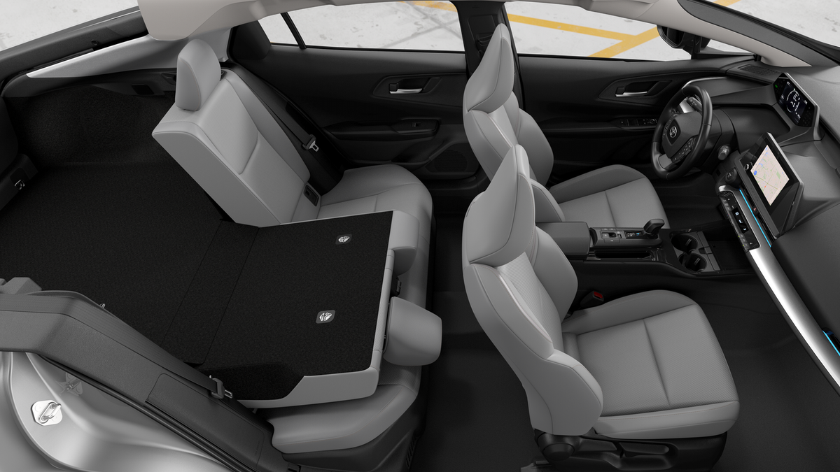 2026 Toyota Prius XLE photo 22