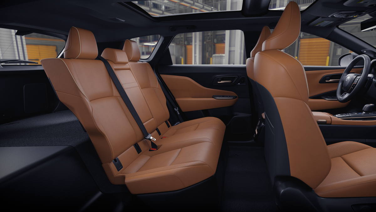 2025 Toyota Crown Signia Limited photo 21