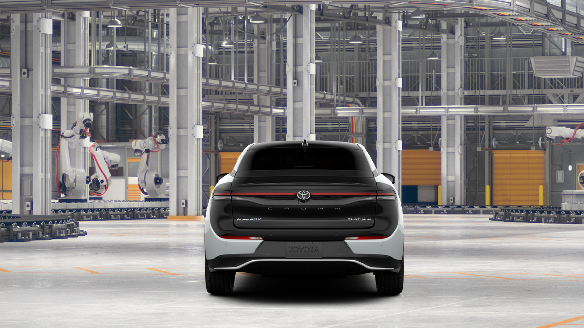 2026 Toyota Crown Platinum photo 8