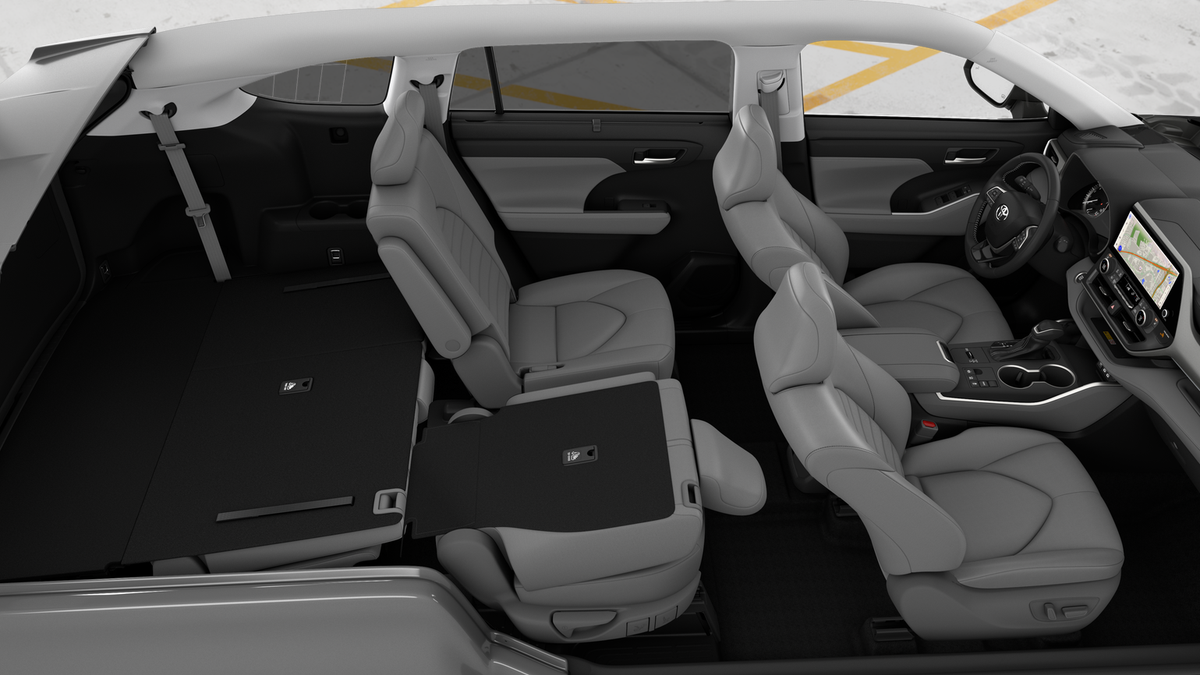 2025 Toyota Highlander XLE photo 21