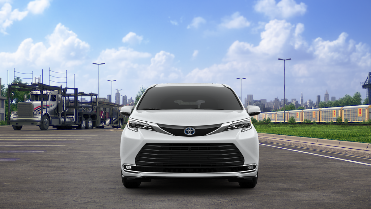 2025 Toyota Sienna Platinum photo 17