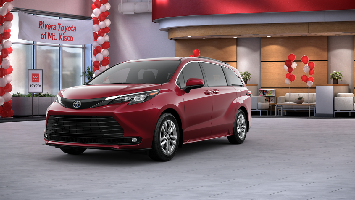 2025 Toyota Sienna XLE