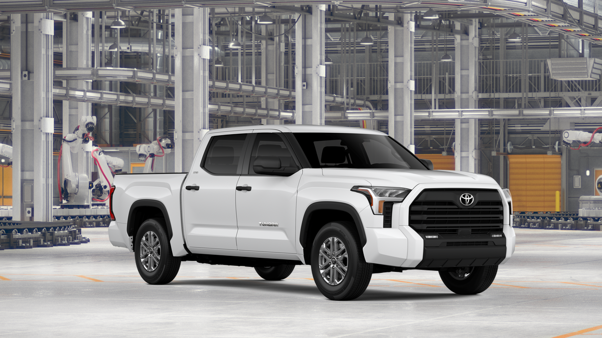 2026 Toyota Tundra SR5 CrewMax photo 15
