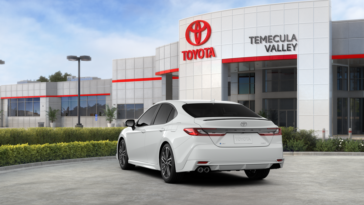 New 2026 Wind Chill Pearl <sup>1</sup> Toyota  XSE image 9