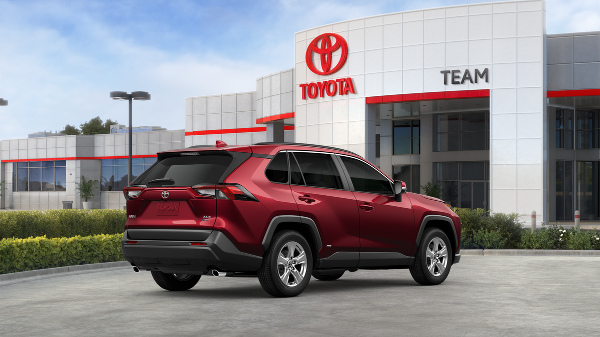 2025 Toyota RAV4 Hybrid XLE photo 6