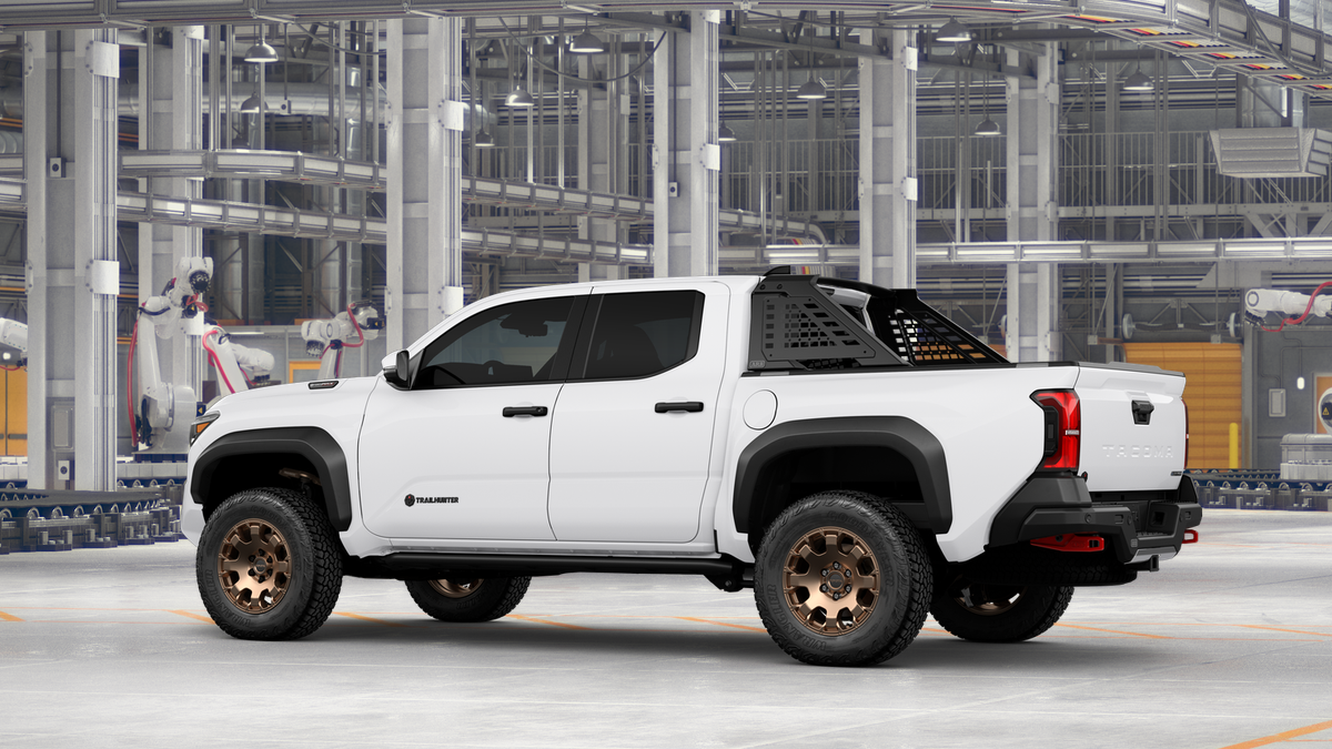 2025 Toyota Tacoma Trailhunter Double Cab photo 7