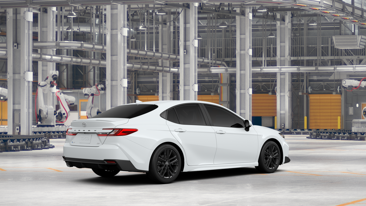 2026 Toyota Camry SE photo 10