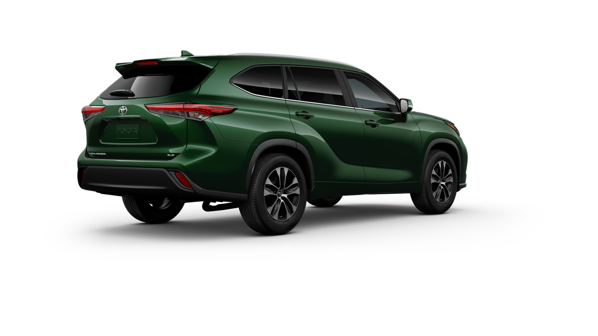 2025 Toyota Highlander XLE Limited photo 2