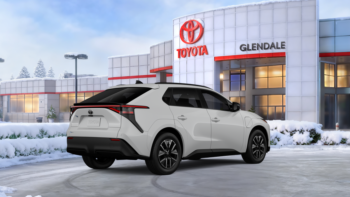 New 2027 Wind Chill Pearl <sup>1</sup> Toyota  XLE image 12