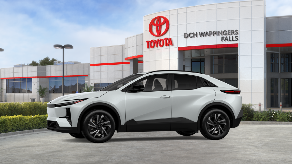 New 2026 Wind Chill Pearl <sup>1</sup> Toyota  SE image 26