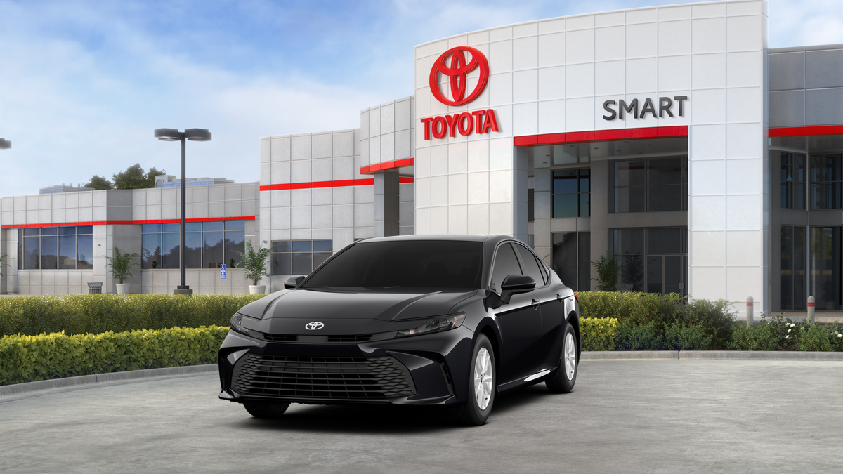 2025 Toyota Camry LE photo 17
