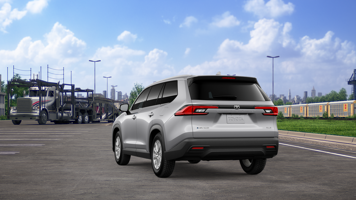2026 Toyota Highlander Hybrid XLE photo 7