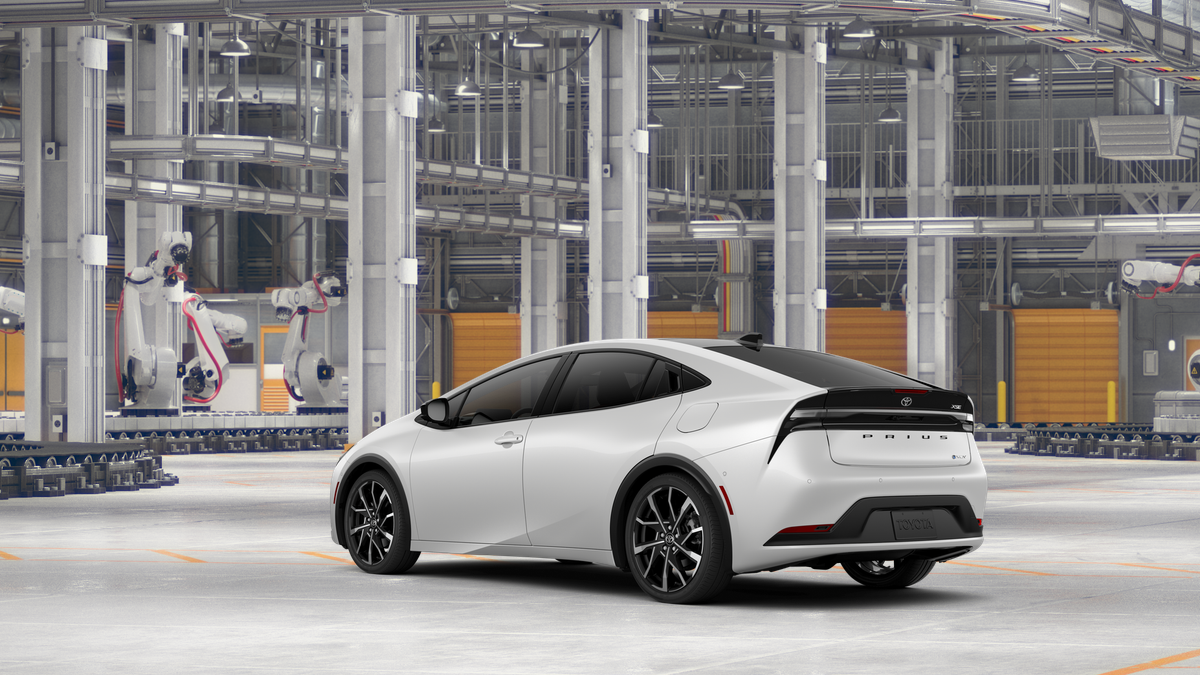 2026 Toyota Prius Plug-in Hybrid XSE Premium photo 8