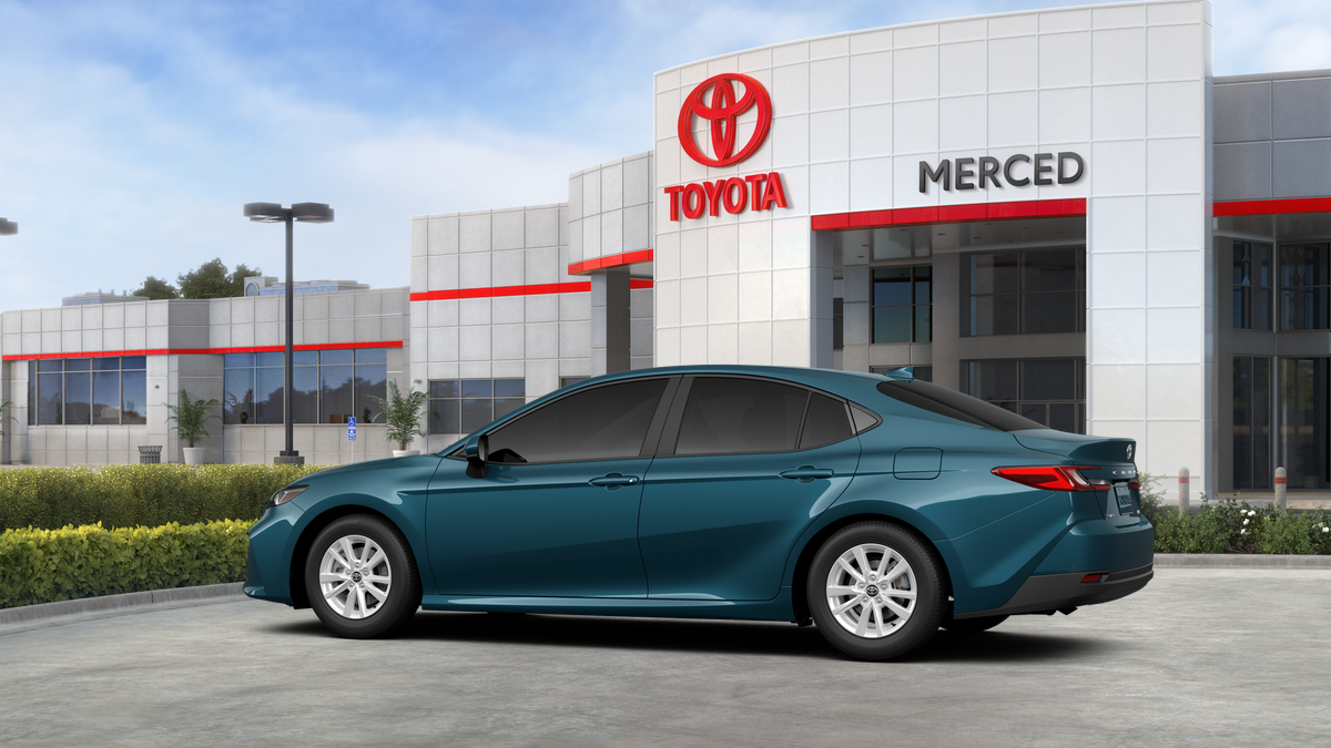 2026 Toyota Camry LE photo 19