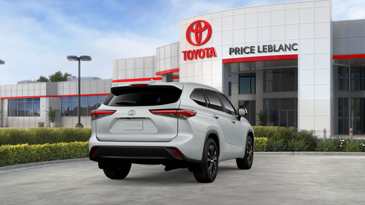 New 2026 Wind Chill Pearl <sup>1</sup> Toyota  XLE image 11