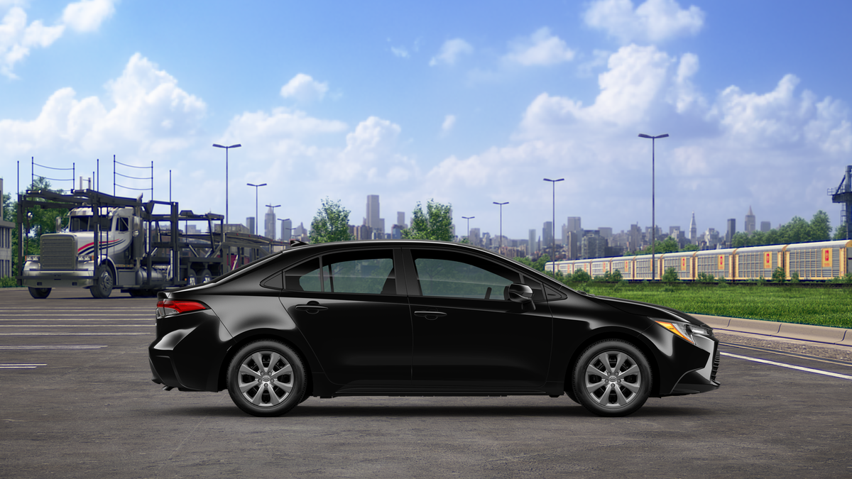 2025 Toyota Corolla LE photo 12