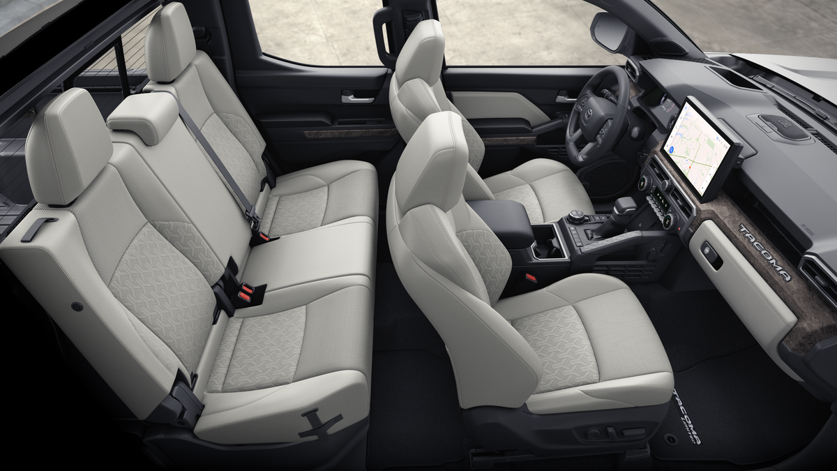 New 2026 Wind Chill Pearl <sup>1</sup> Toyota  Limited image 26