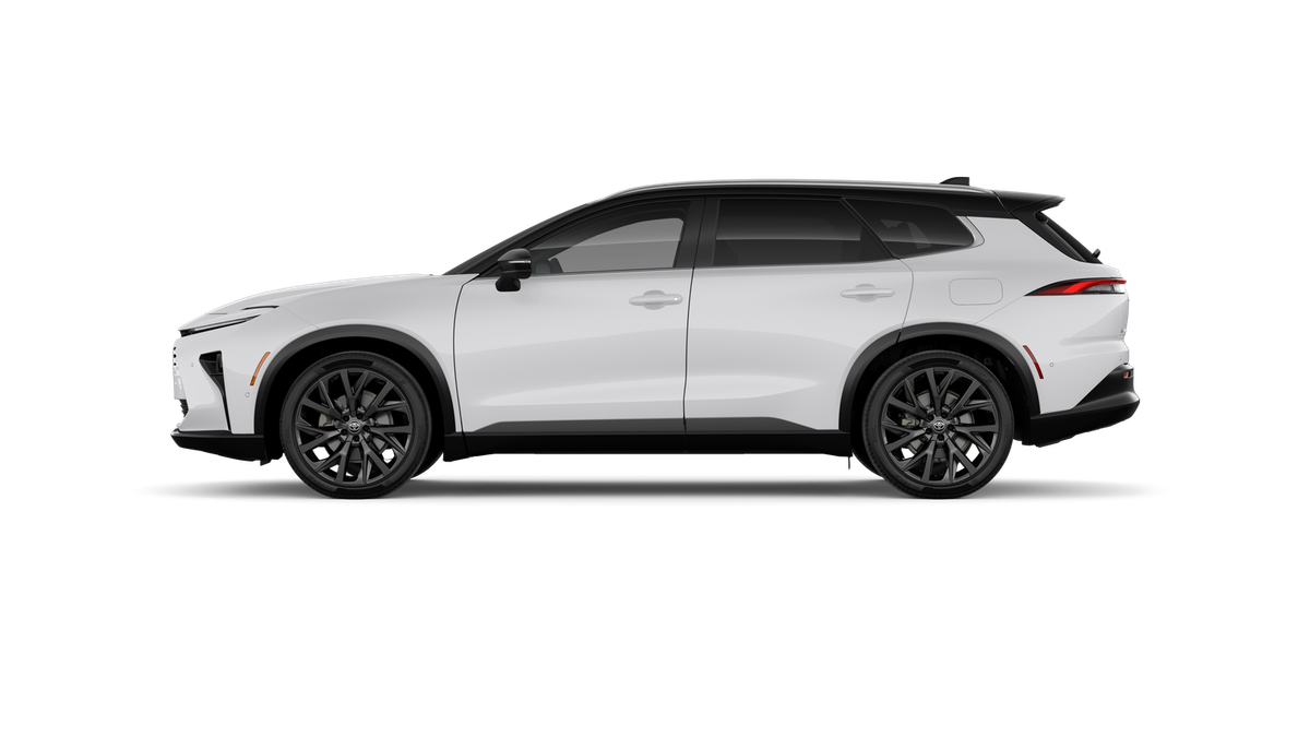 New 2026 Oxygen White with Black roof <sup>1</sup> Toyota  Limited image 6