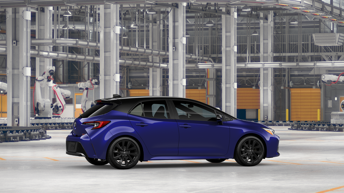 New 2026 Blue Crush Metallic with Midnight Black Metallic roof <sup>1</sup> Toyota  XSE image 13