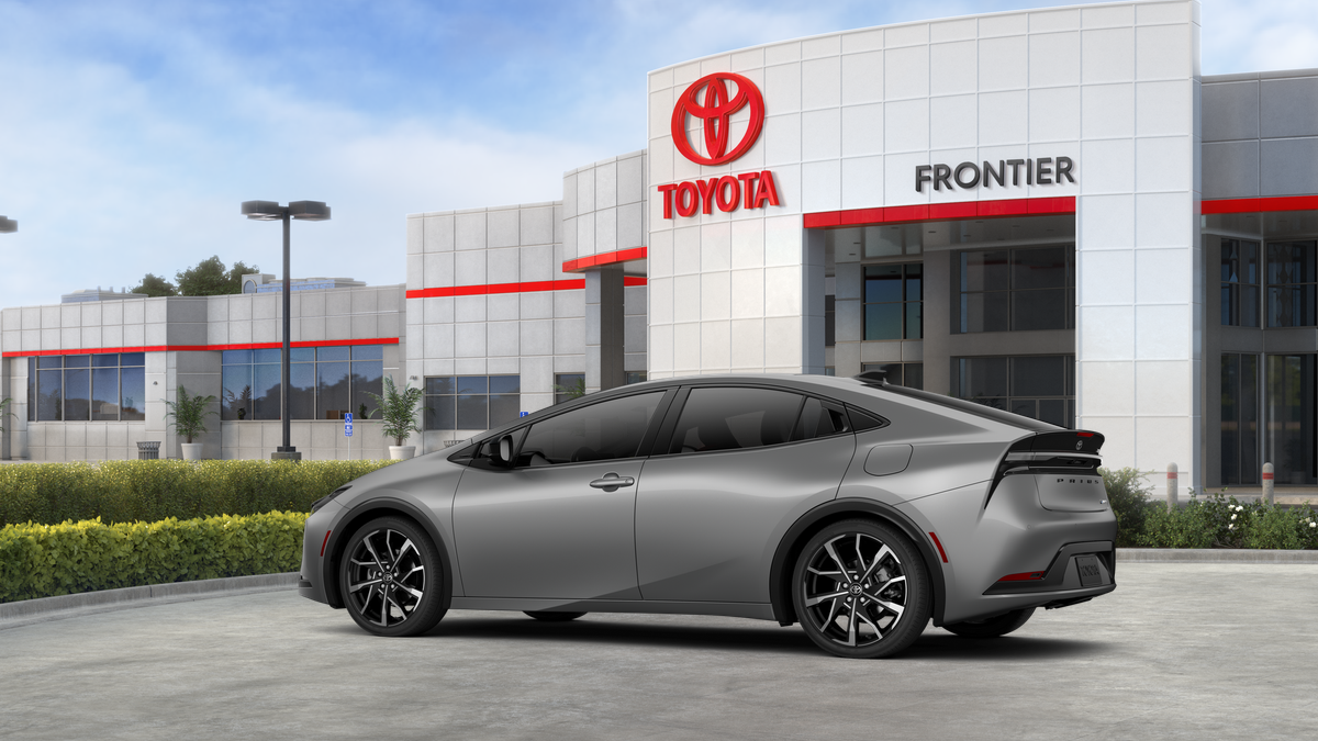 Prius Plug-in Hybrid XSE 2.0L 4-Cyl. ECVT FWD [4]