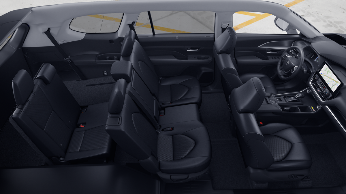New 2026 Wind Chill Pearl <sup>1</sup> Toyota  XLE image 4